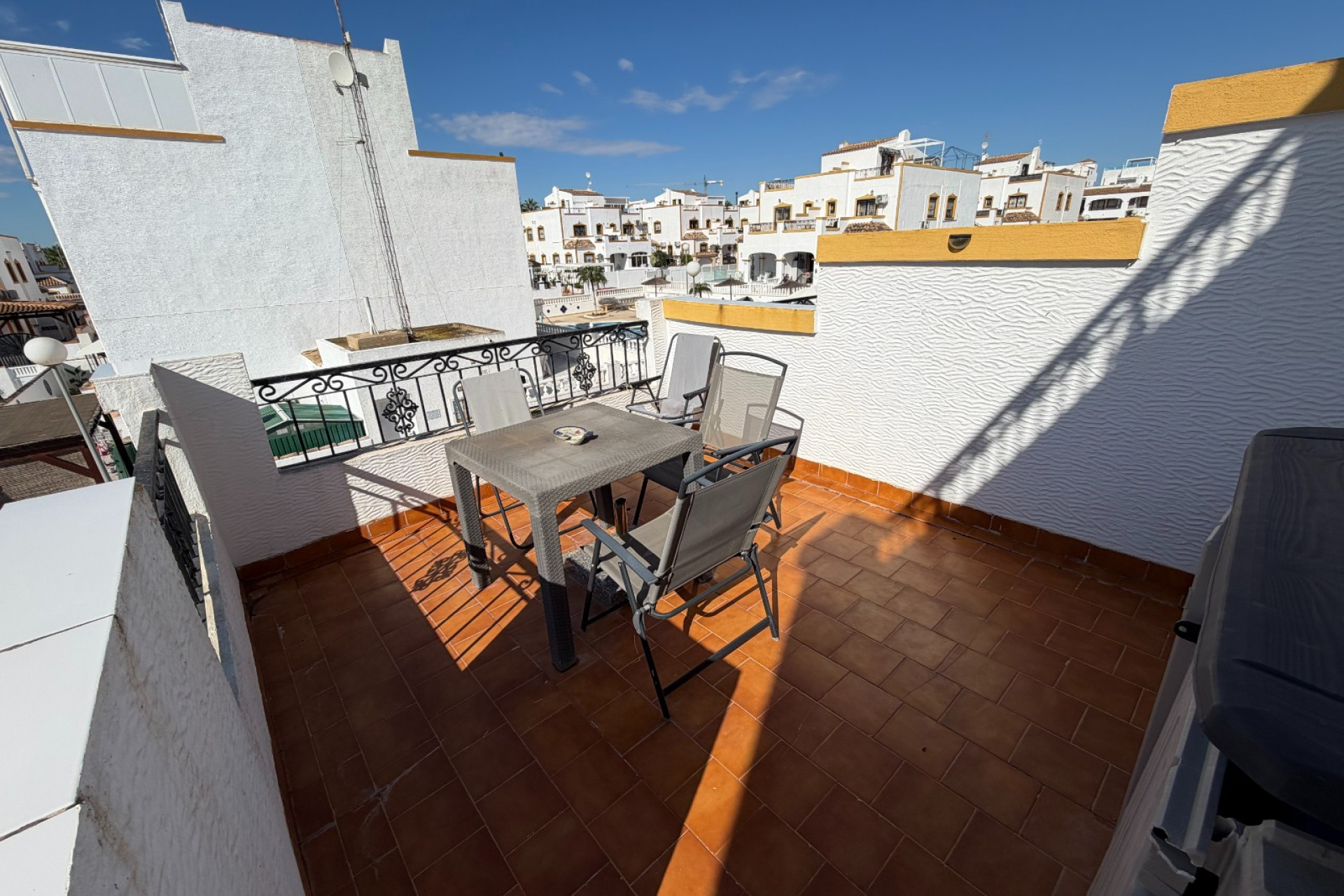 Herverkoop - Herenhuis - Orihuela - Entre Naranjos Vistabella