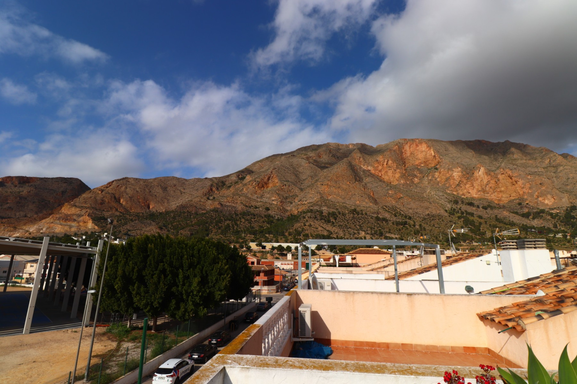 Herverkoop - Herenhuis - Redovan - Redovan - Town