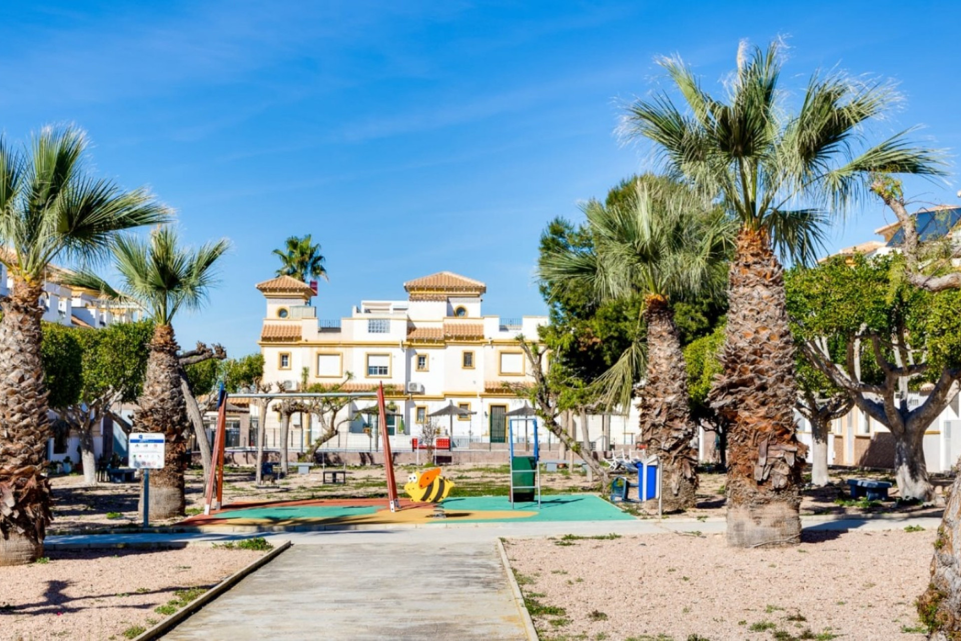 Herverkoop - Herenhuis - Torrevieja - Aguas Nuevas
