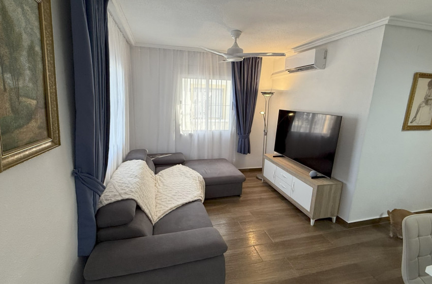 Herverkoop - House - Orihuela Costa - La Zenia