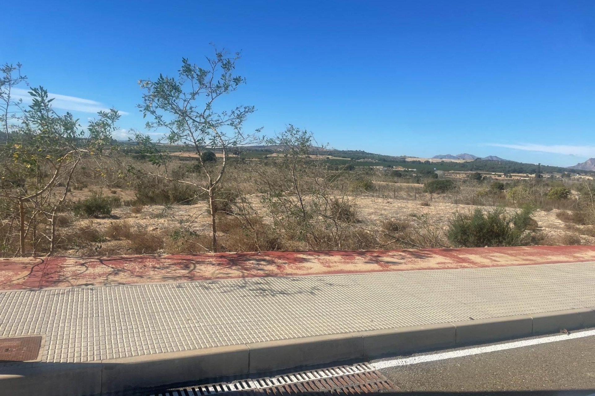 Herverkoop - Land - Benijófar