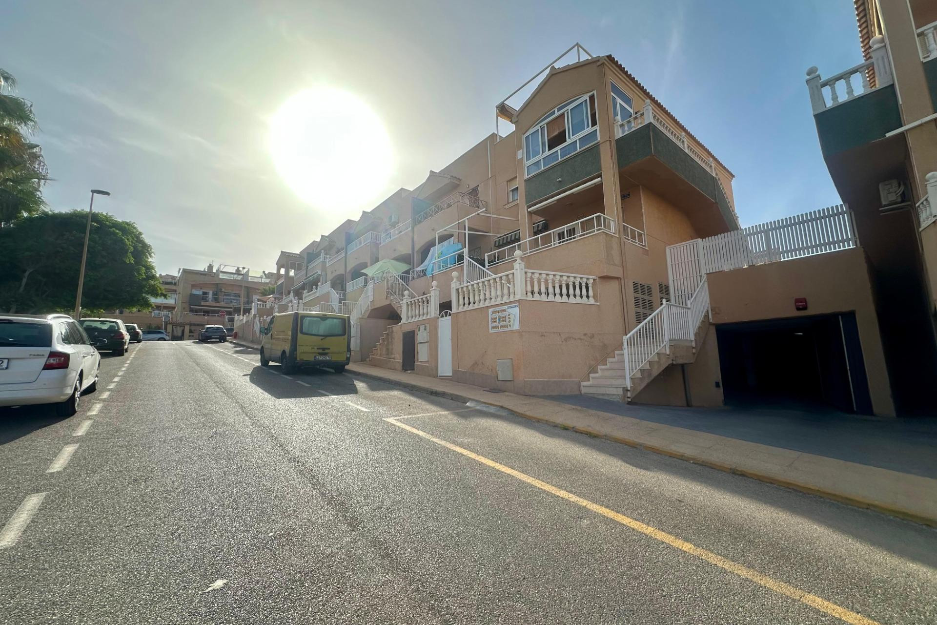 Herverkoop - Parking - Torrevieja - Cabo cervera