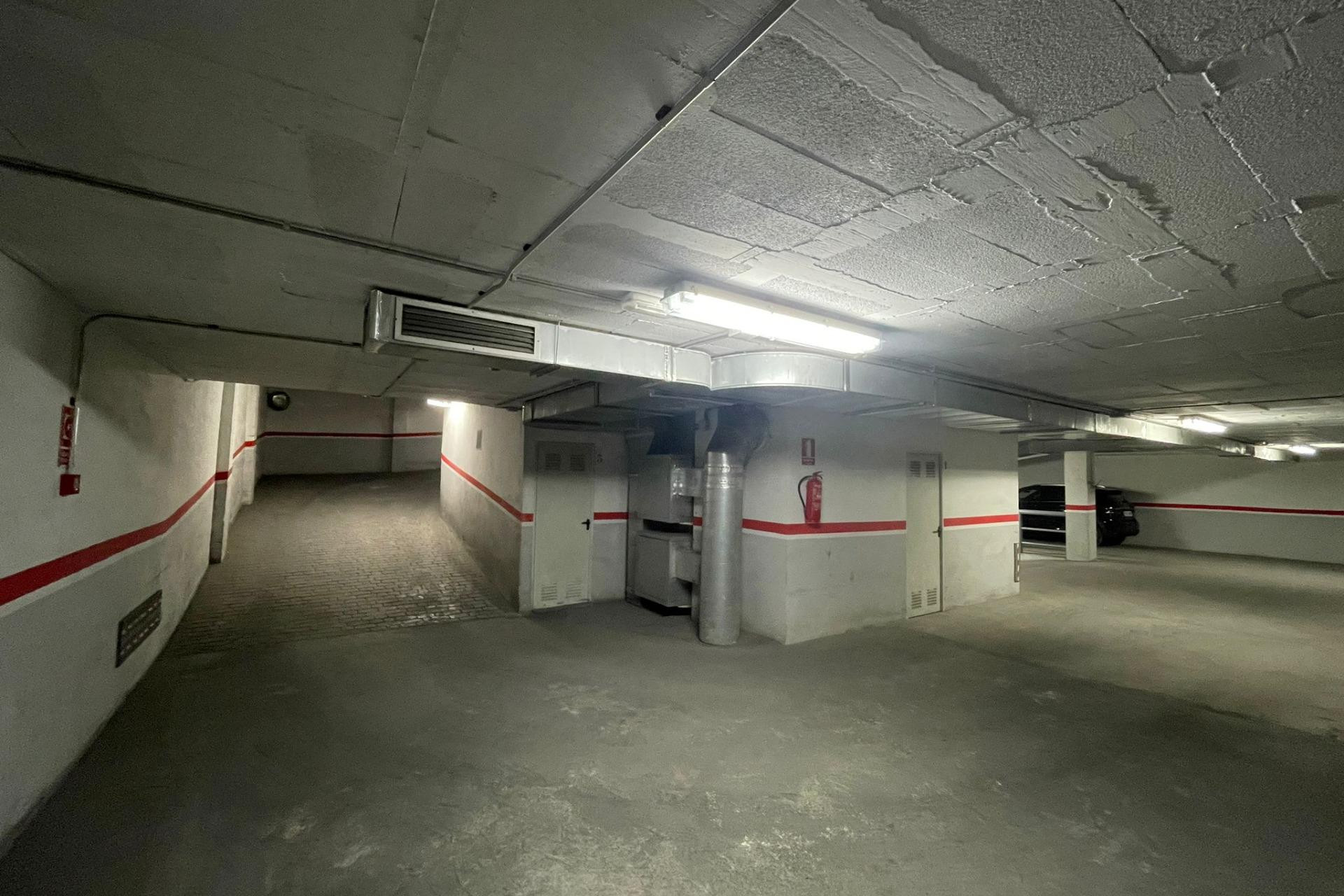 Herverkoop - Parking - Torrevieja - Playa del cura