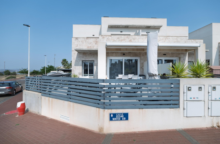 Herverkoop - Quad House - Torrevieja - Aguas Nuevas