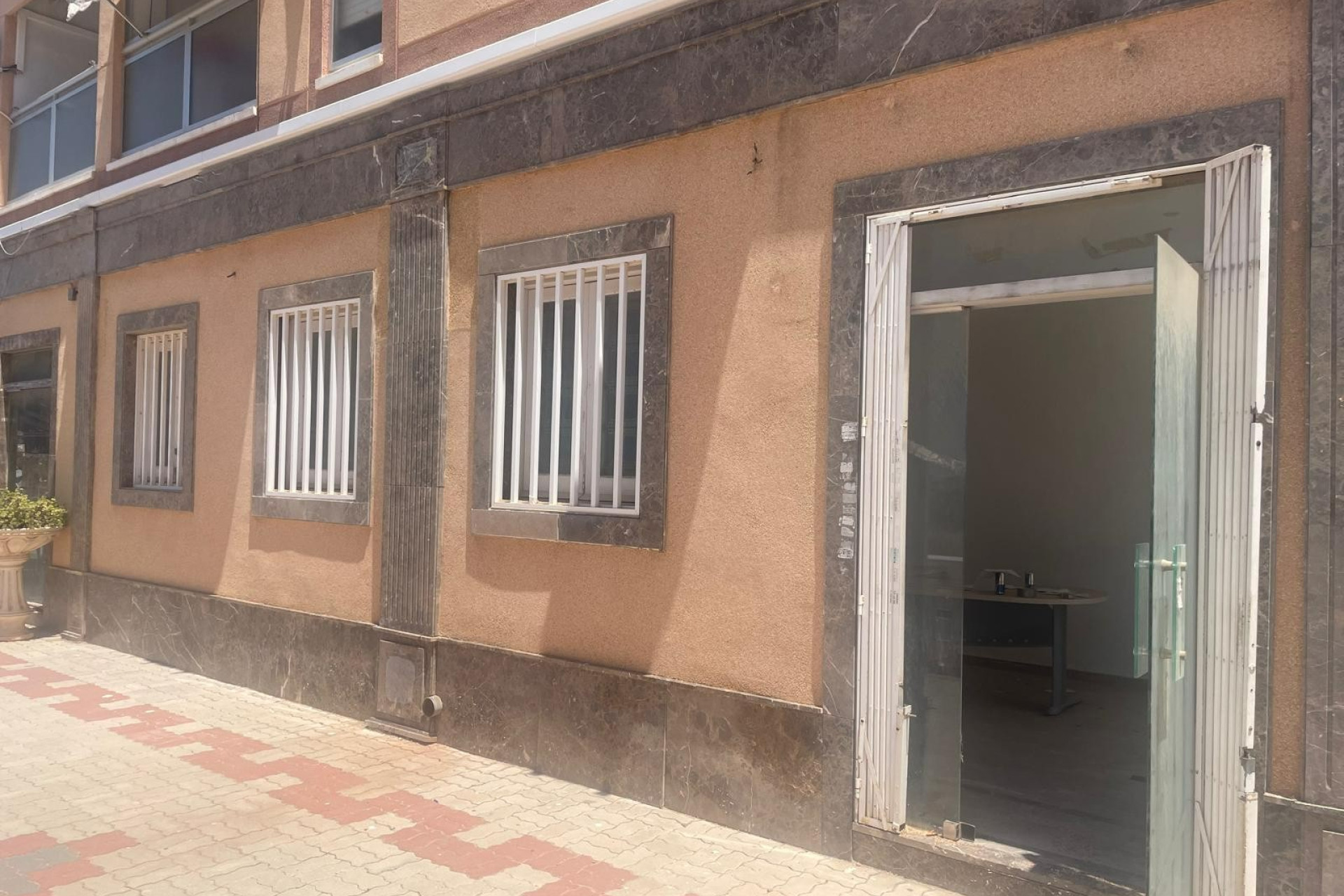 Herverkoop - Reclame - La Mata