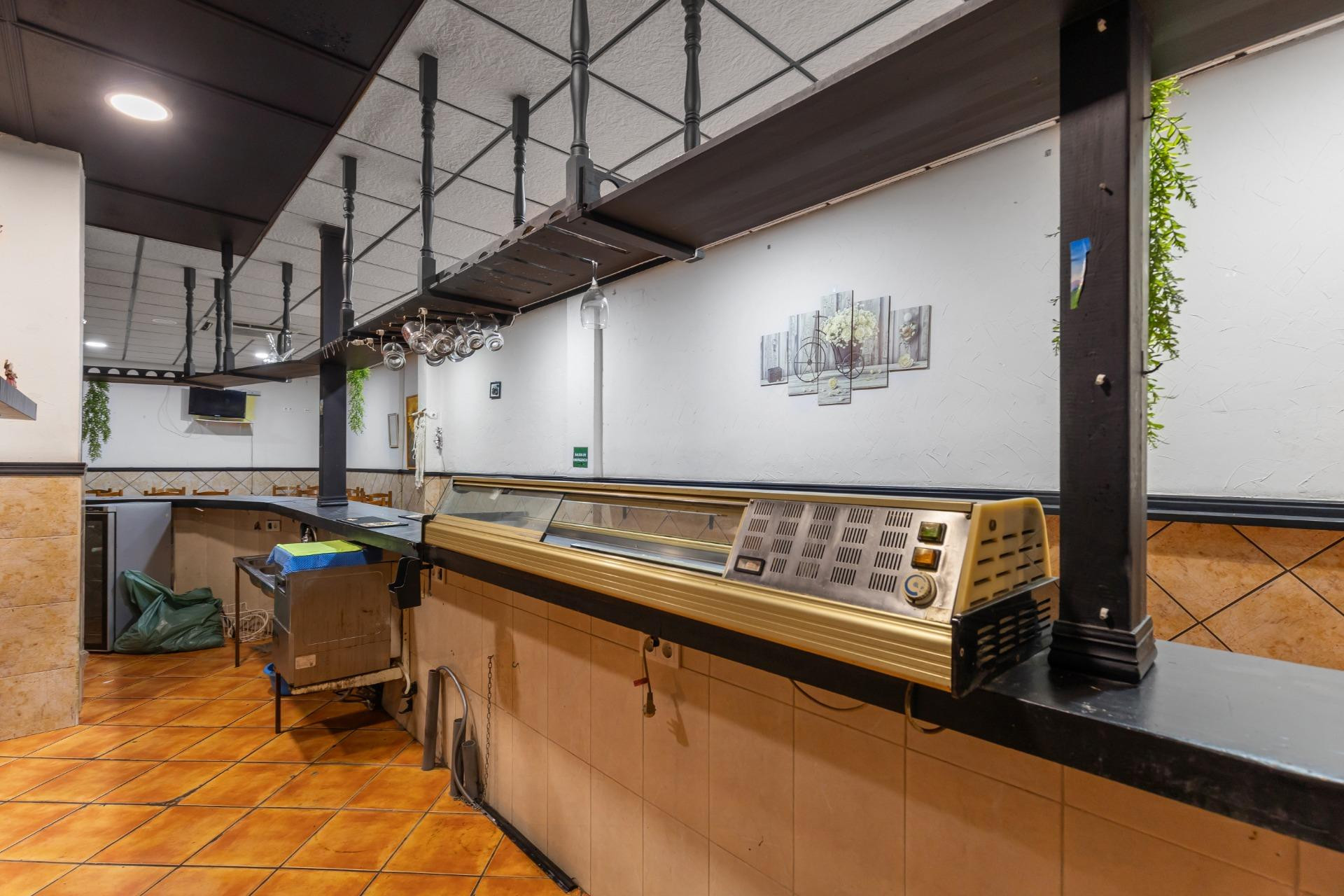 Herverkoop - Reclame - Torrevieja - Estacion de autobuses