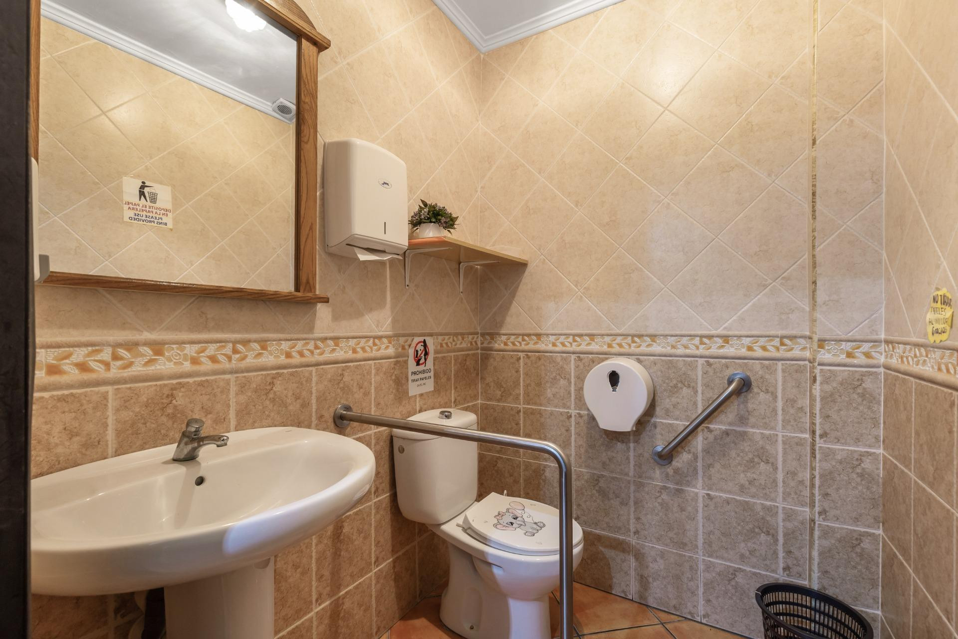 Herverkoop - Reclame - Torrevieja - Estacion de autobuses