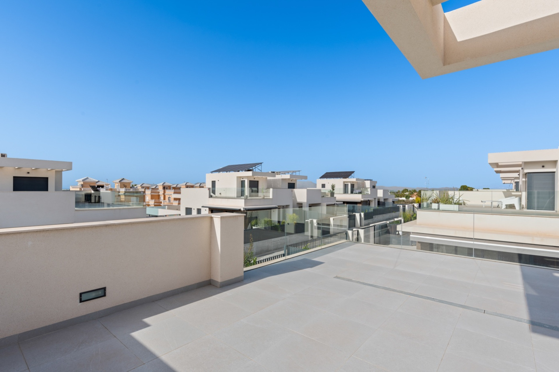 Herverkoop - Semi detached Villa - La Marina - La Marina - Urbanization
