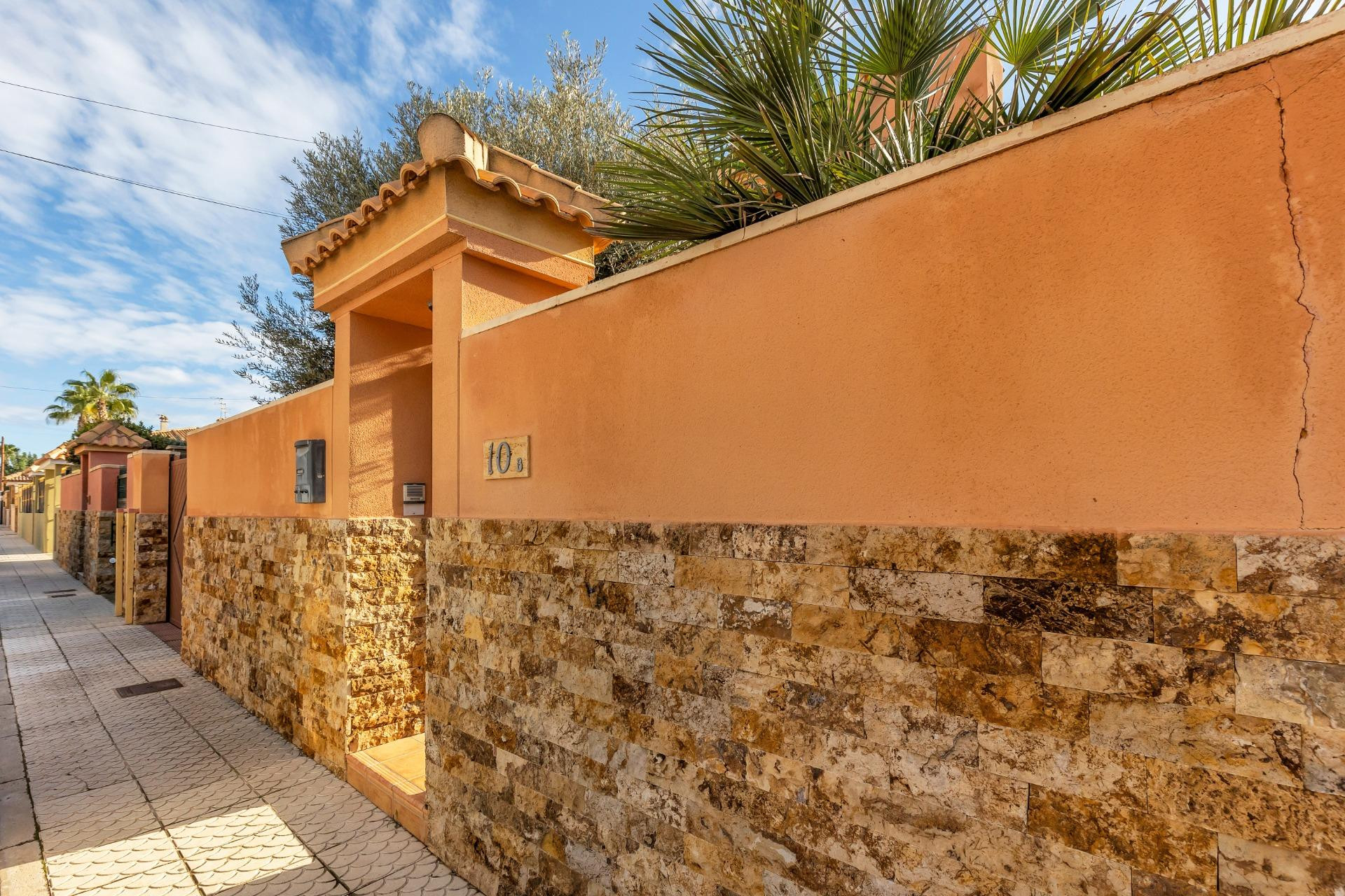 Herverkoop - Semi - Torrevieja - Aguas Nuevas