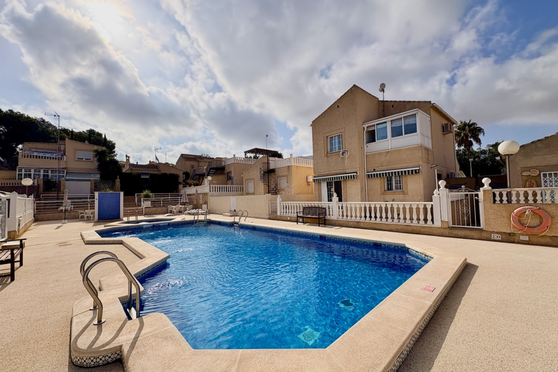 Herverkoop - Single Family Home - Orihuela - Los Balcones
