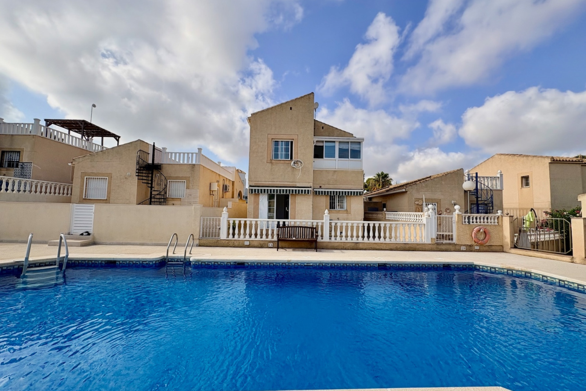 Herverkoop - Single Family Home - Orihuela - Los Balcones