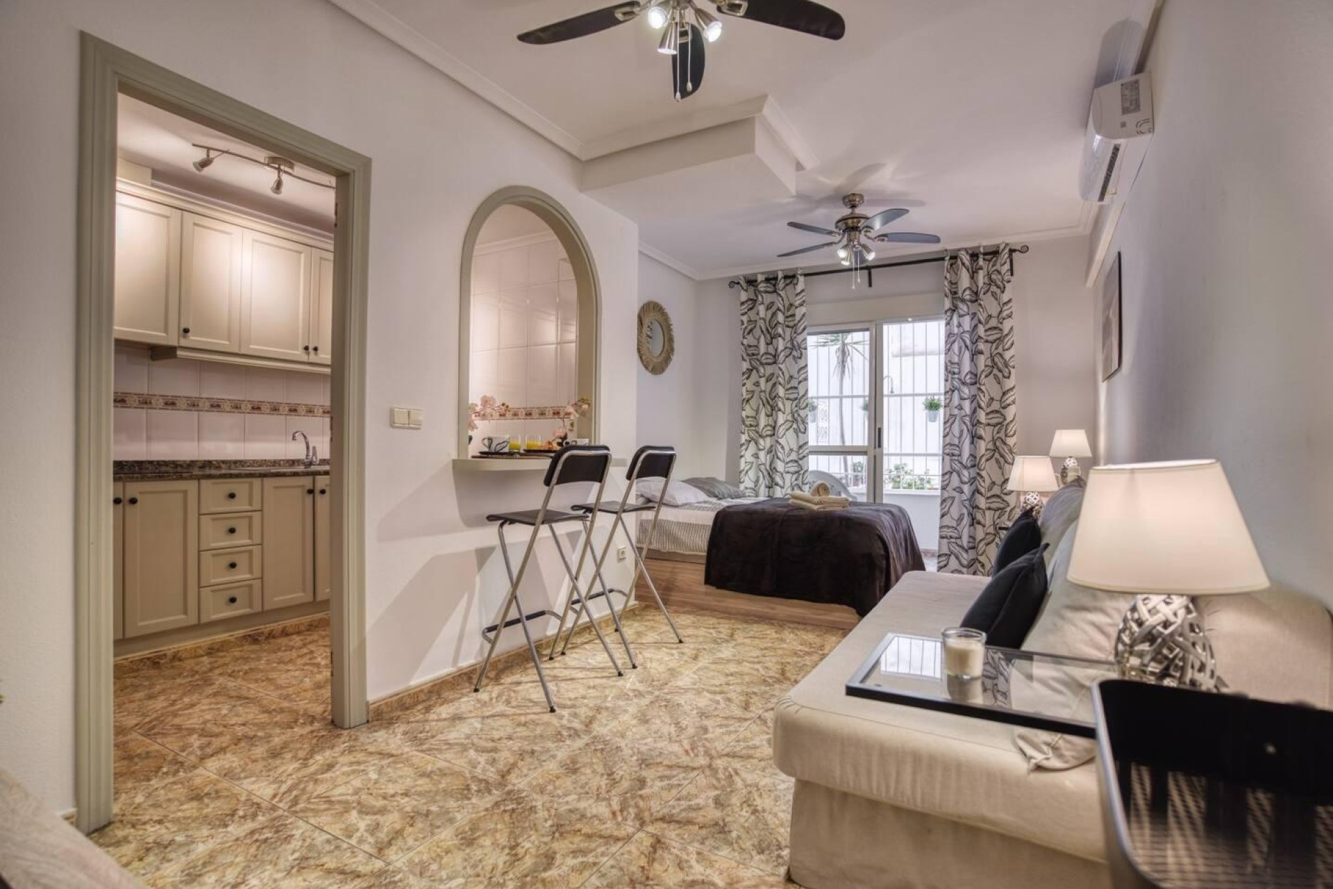 Herverkoop - Studio - Torrevieja - Centro