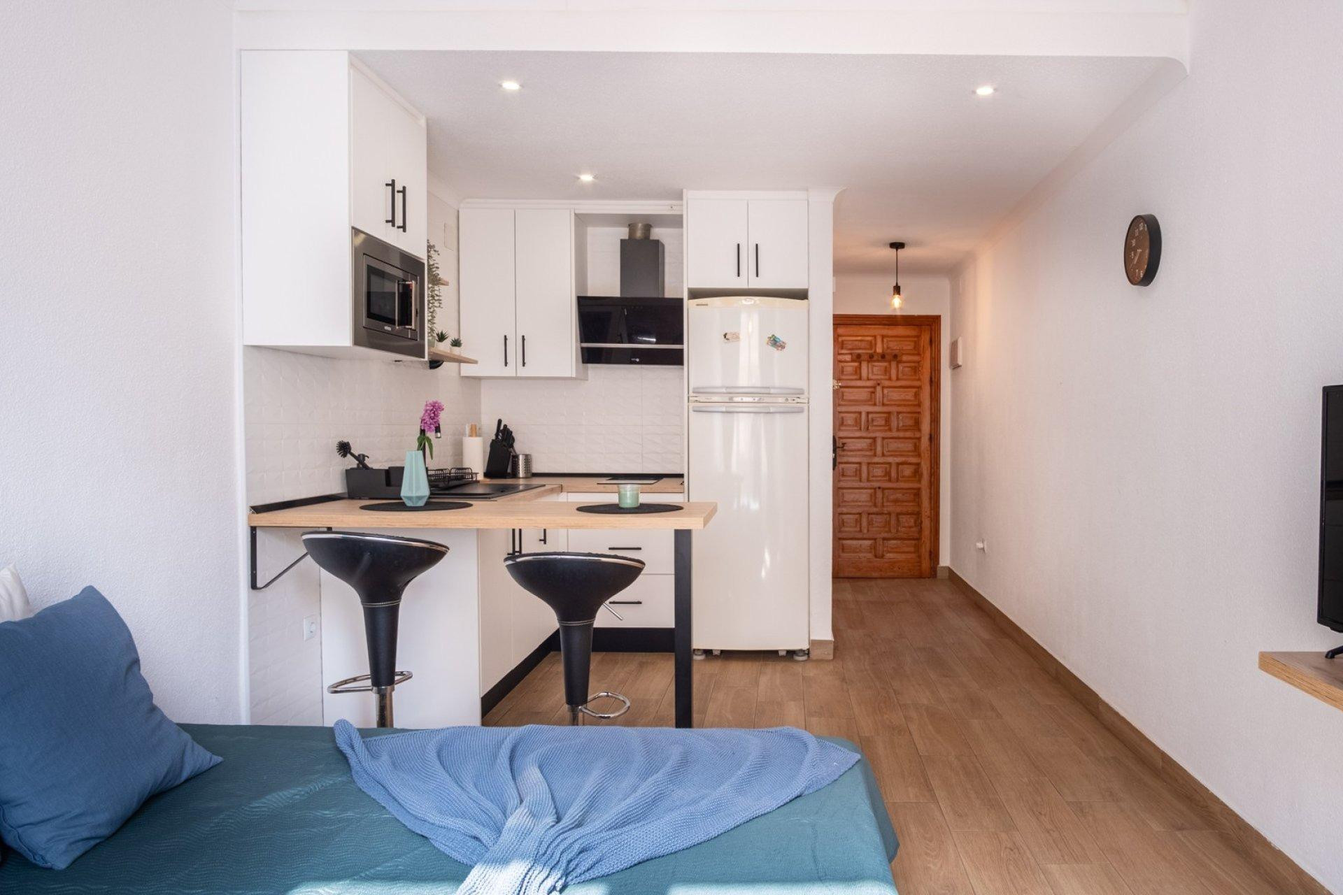 Herverkoop - Studio - Torrevieja - Estacion de autobuses