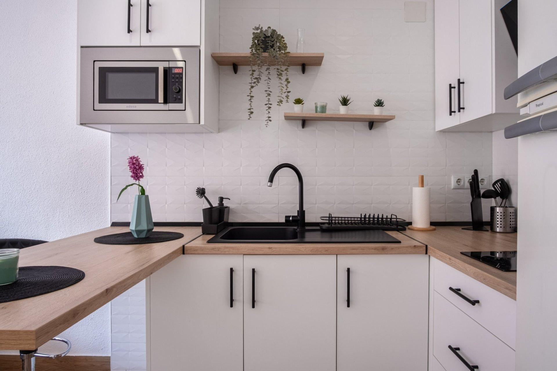 Herverkoop - Studio - Torrevieja - Estacion de autobuses