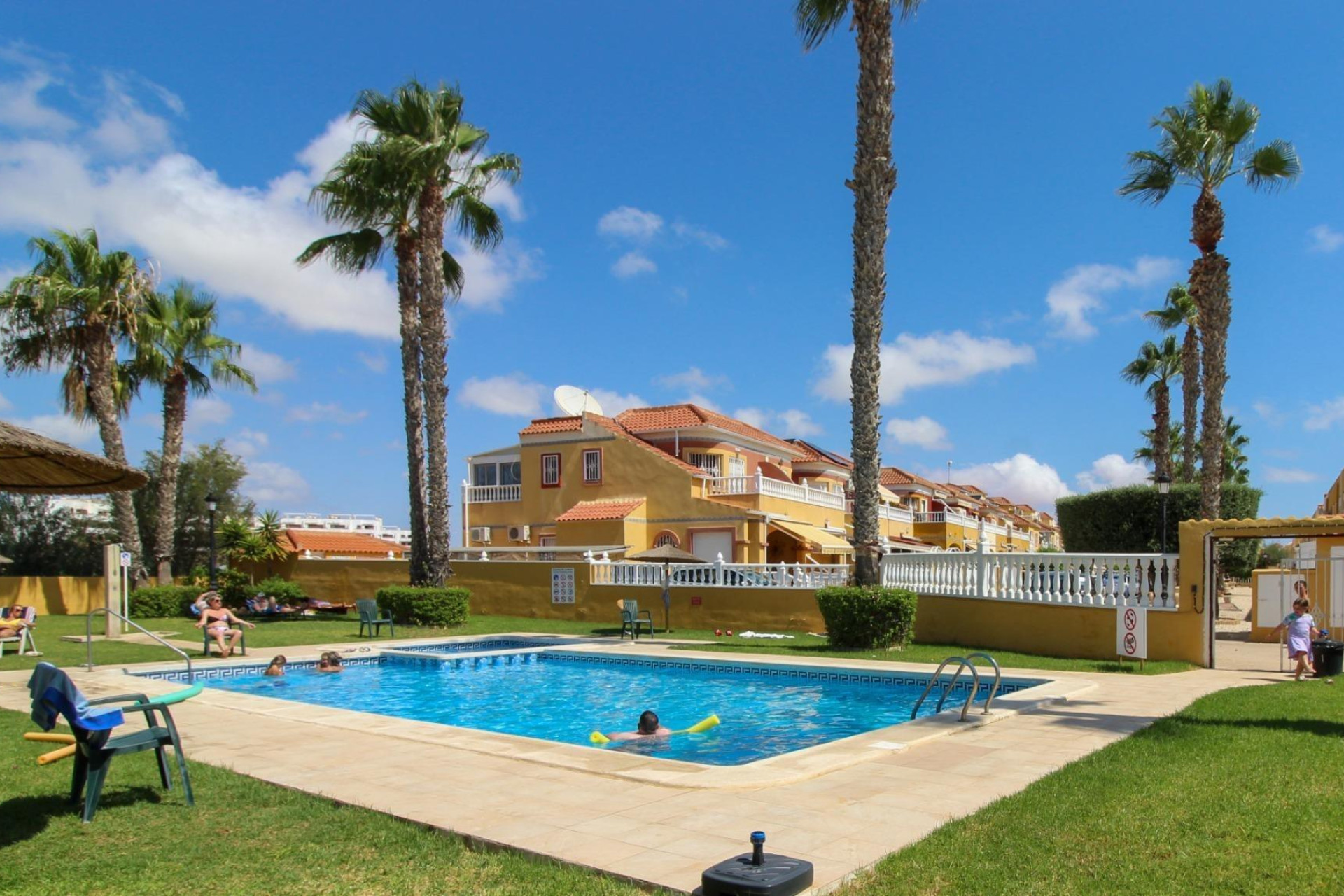 Herverkoop - Terraced house - Orihuela Costa - Cabo Roig