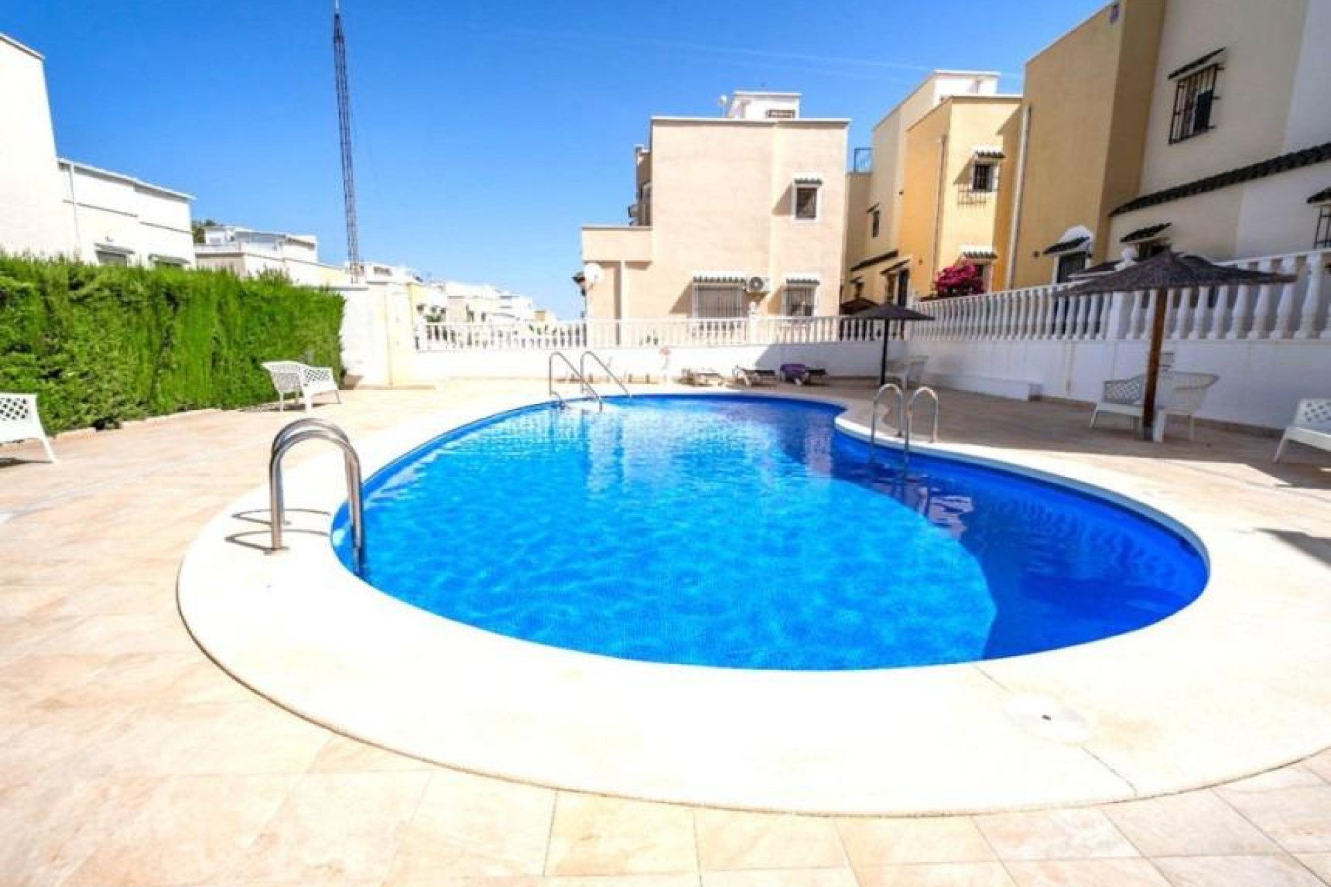 Herverkoop - Terraced house - Orihuela Costa - La Florida