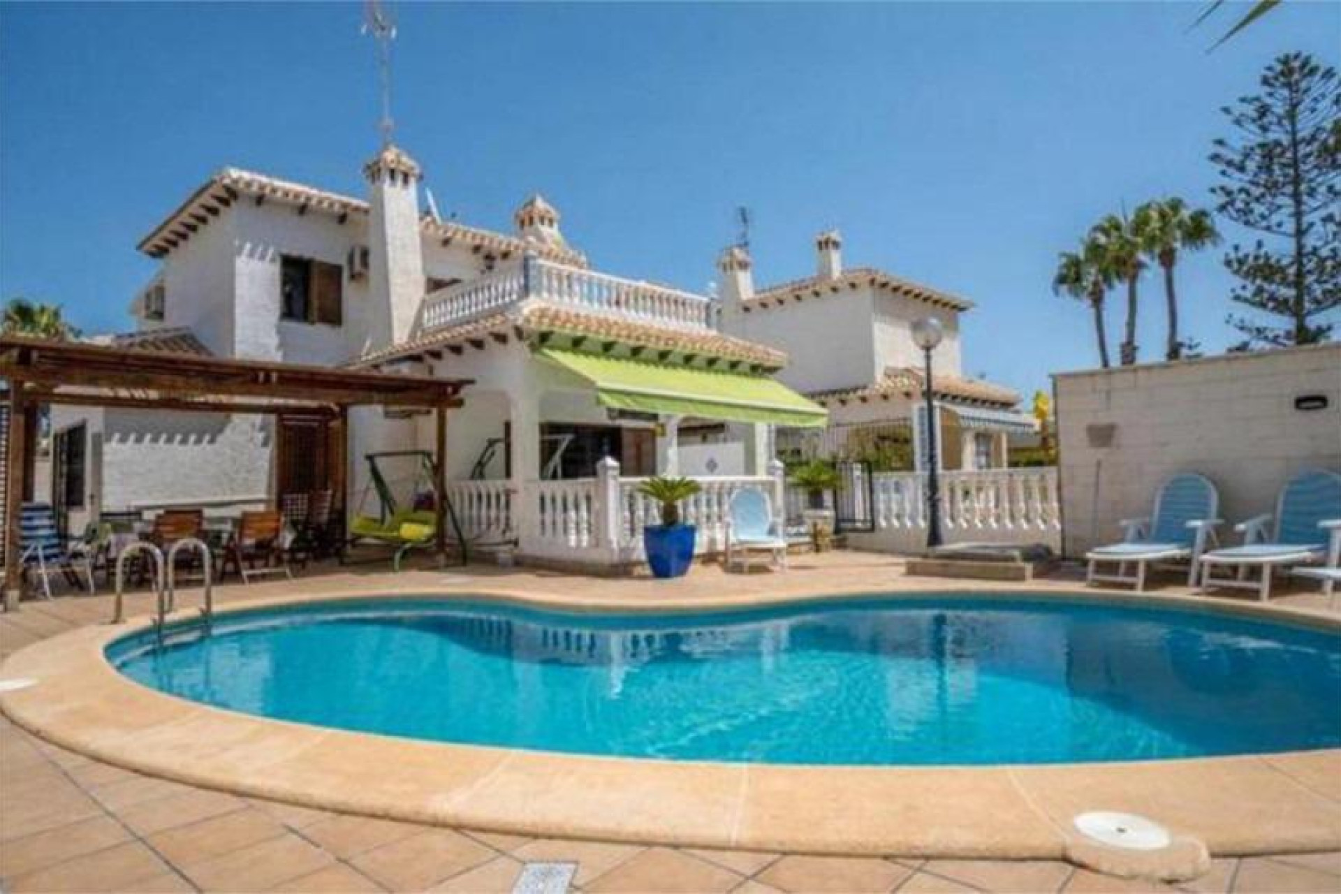 Herverkoop - Terraced house - Orihuela Costa - La Zenia