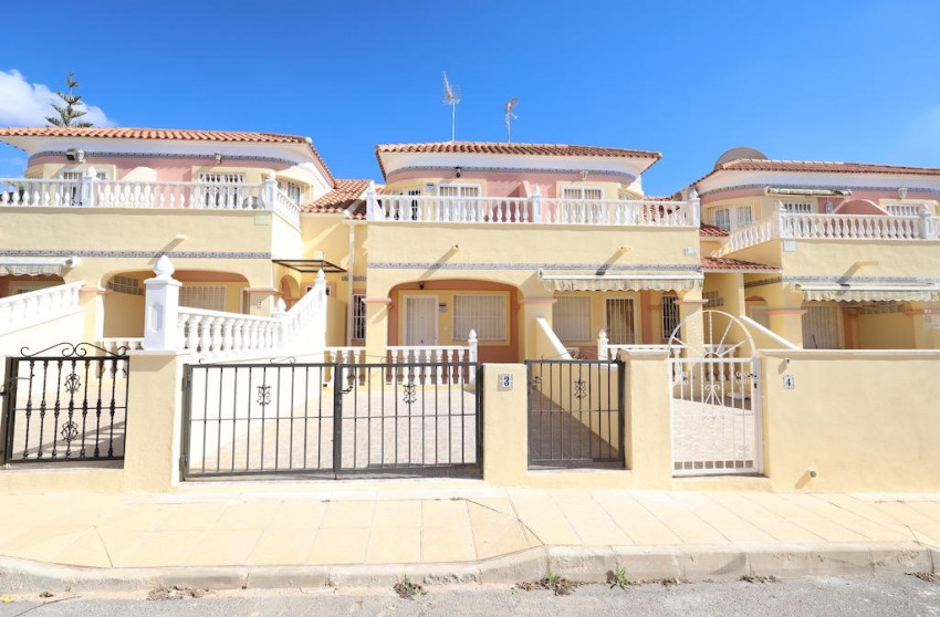 Herverkoop - Terraced house - Orihuela Costa - Las Filipinas