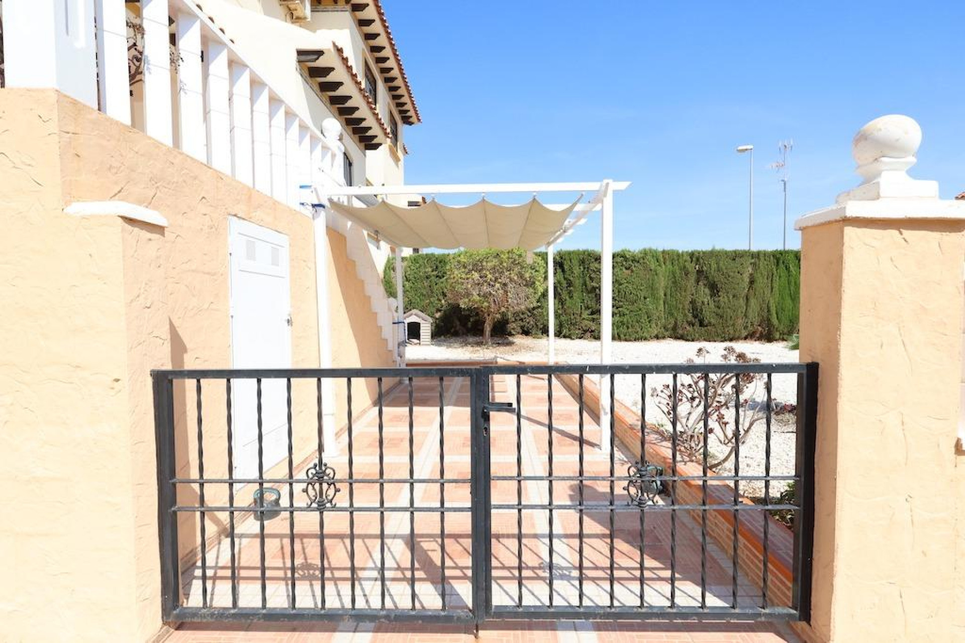 Herverkoop - Terraced house - Orihuela Costa - Montezenia