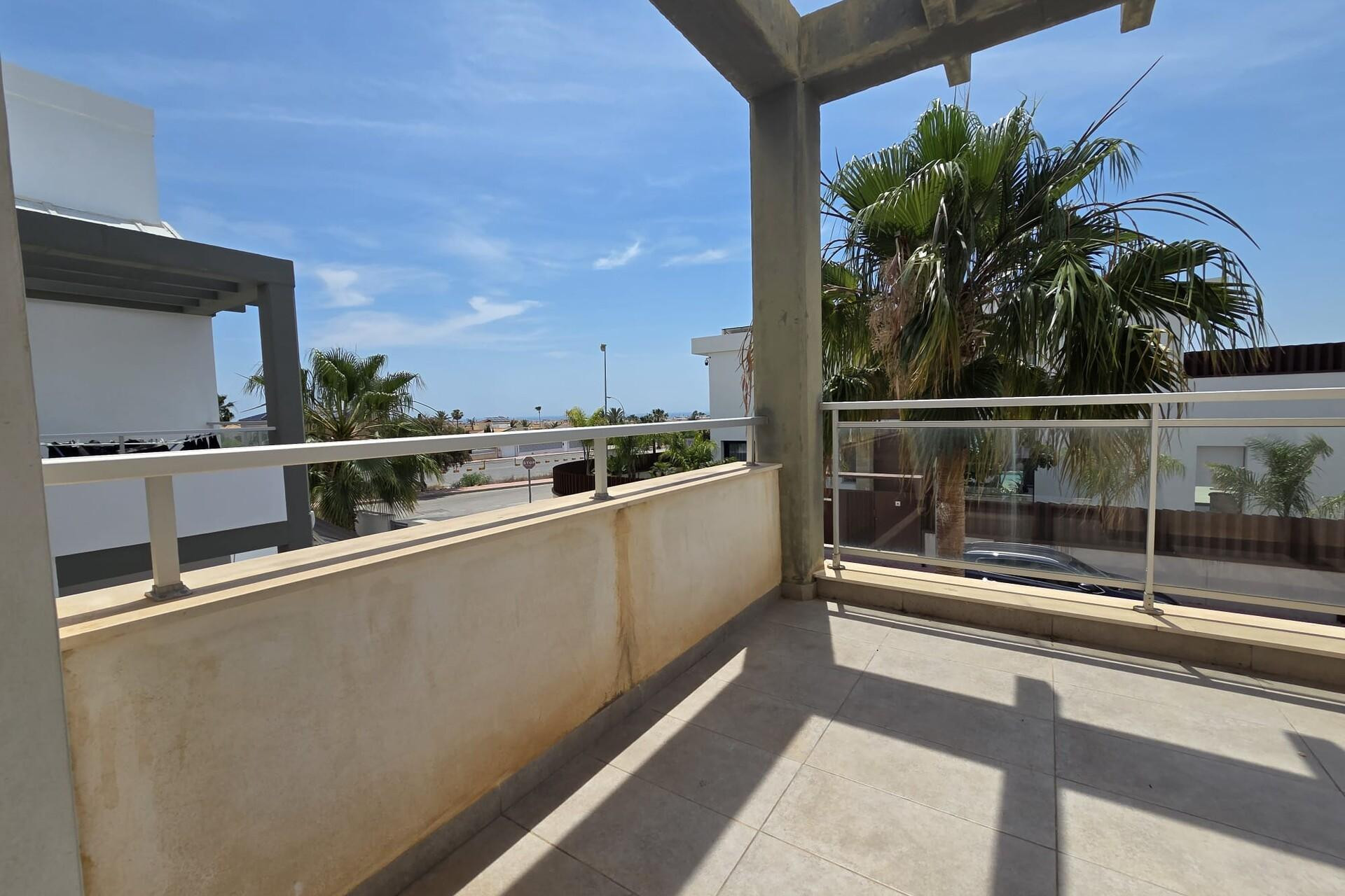 Herverkoop - Terraced house - Orihuela Costa - Montezenia