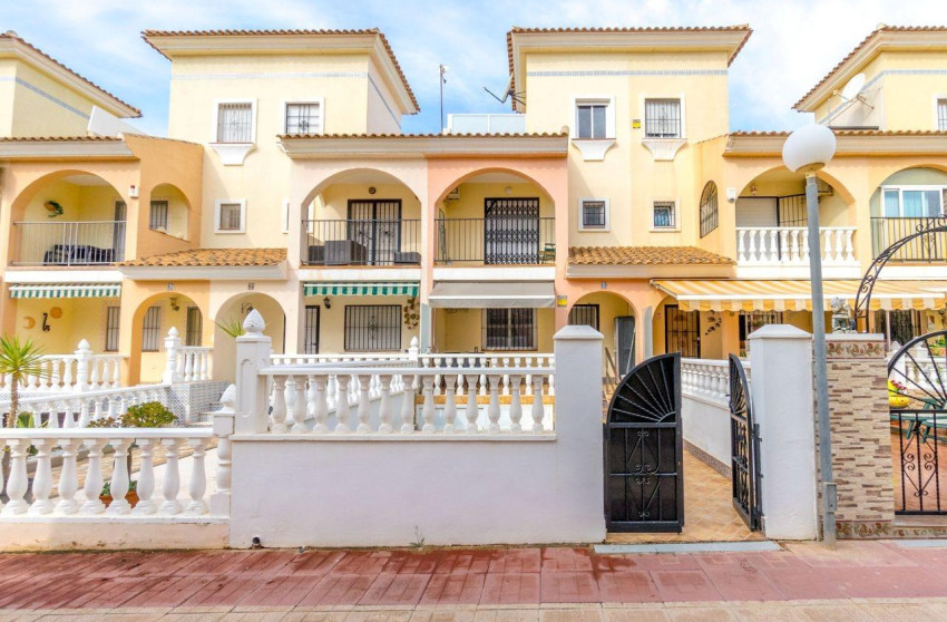 Herverkoop - Terraced house - Orihuela Costa - Punta Prima