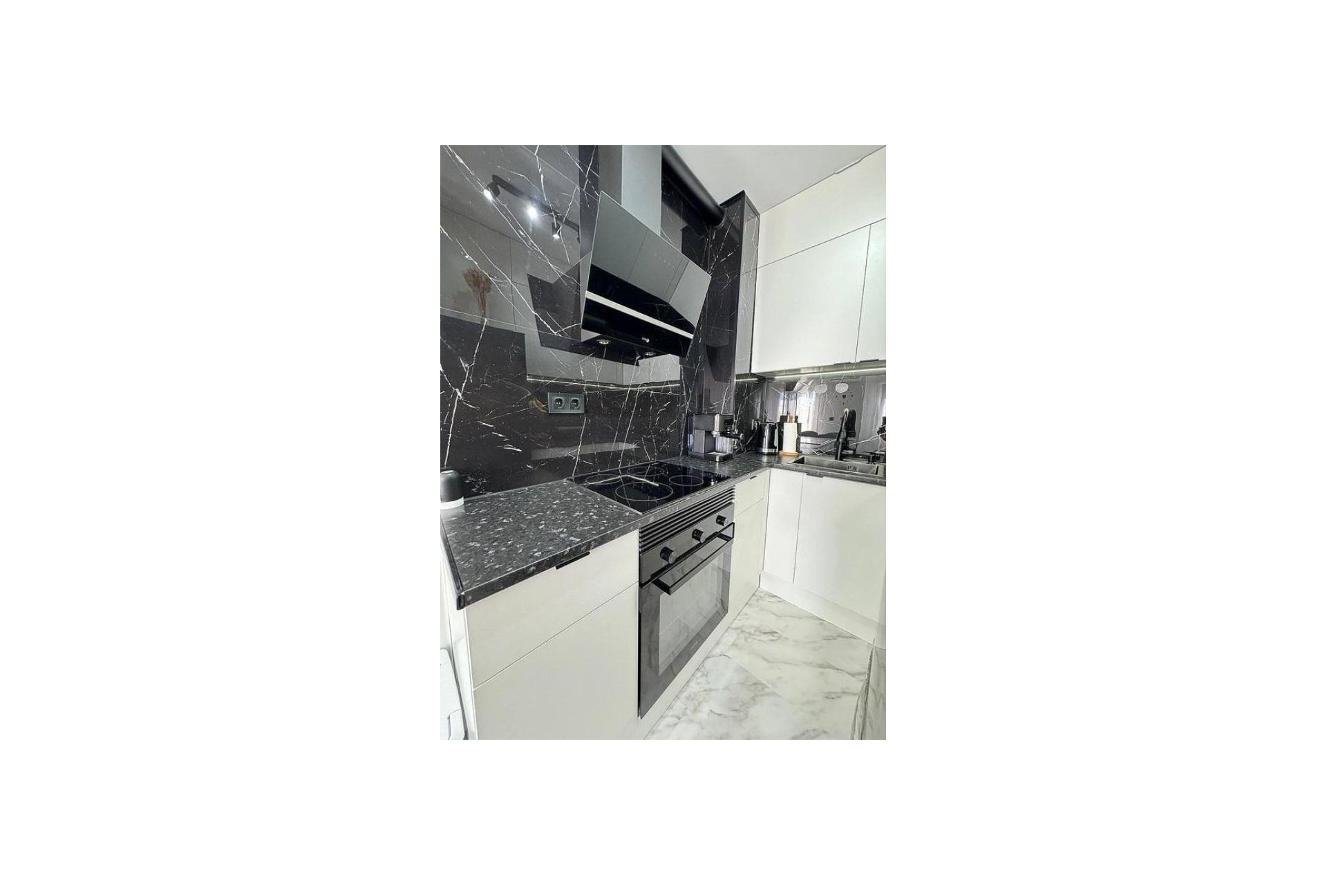 Herverkoop - Terraced house - Torrevieja - Carrefour