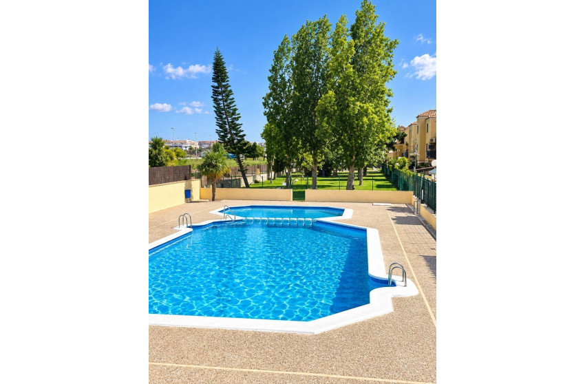 Herverkoop - Terraced house - Torrevieja - Carrefour