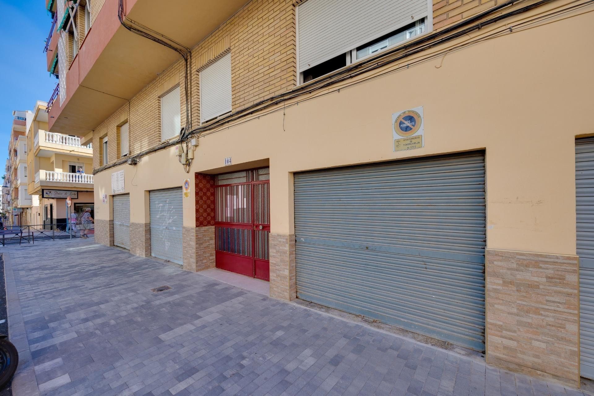 Herverkoop - Terraced house - Torrevieja - Estacion de autobuses