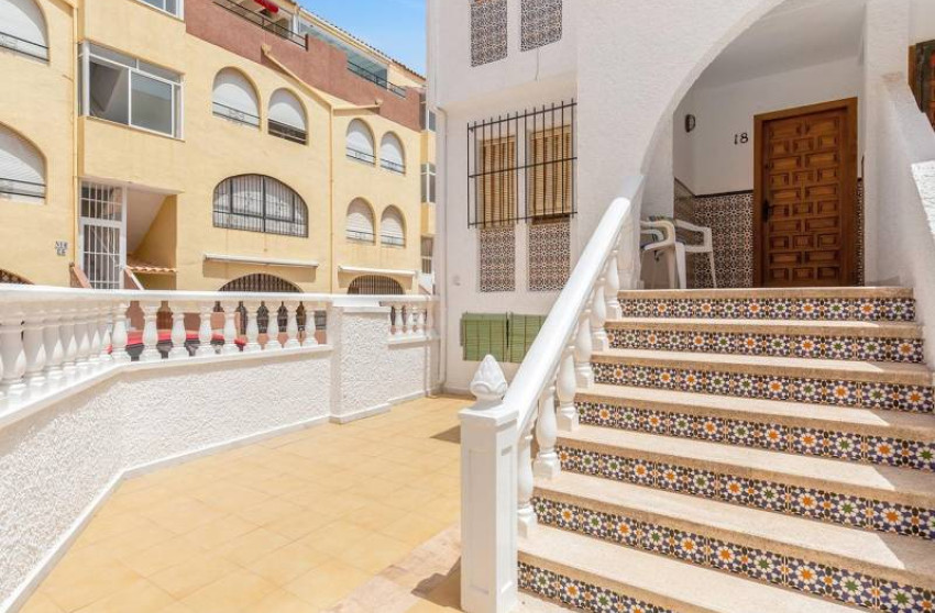 Herverkoop - Terraced house - Torrevieja - La Mata pueblo