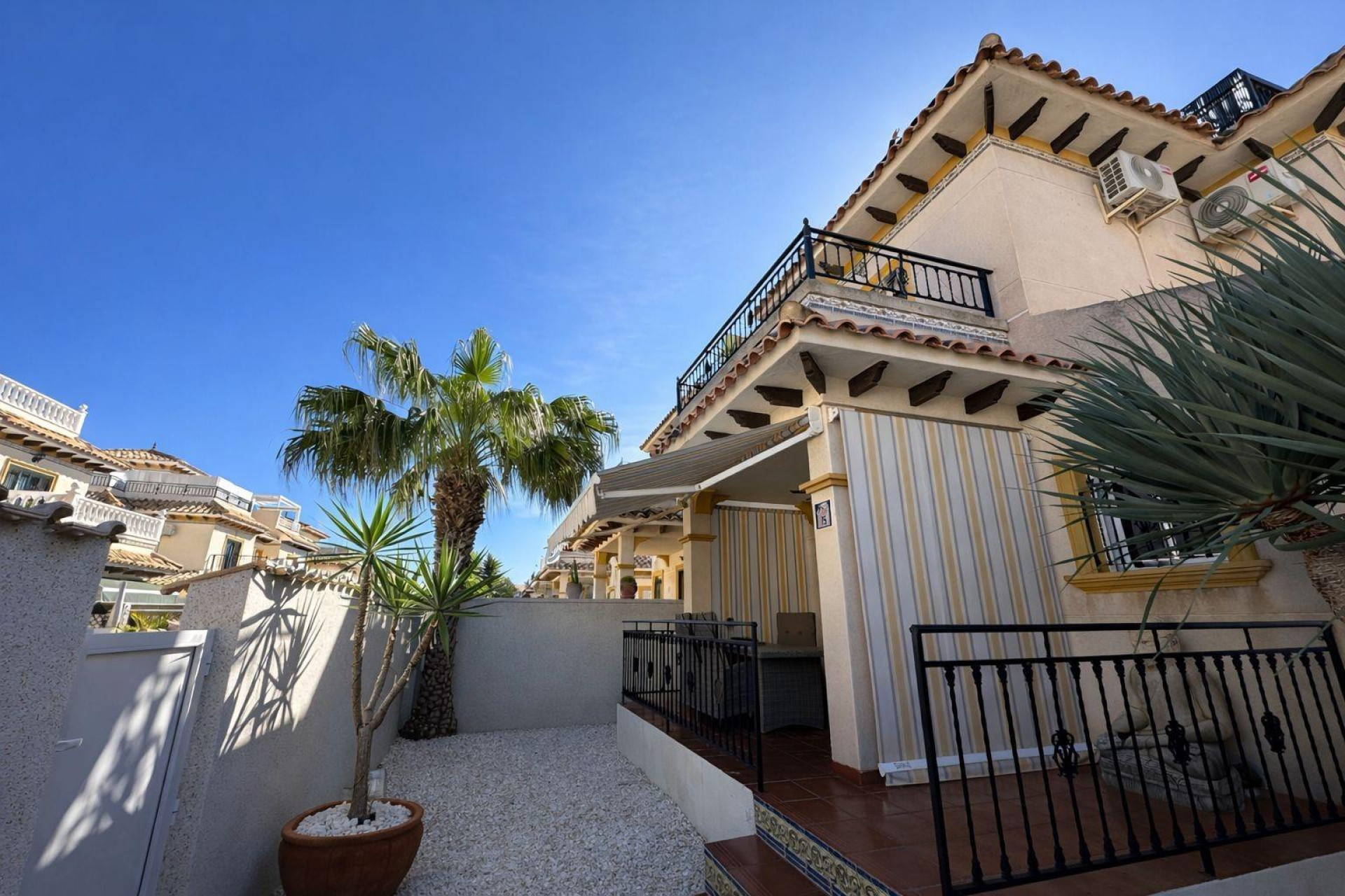 Herverkoop - Terraced house - Torrevieja - La Siesta - El Salado - Torreta