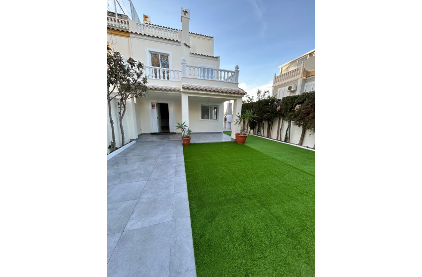 Herverkoop - Terraced house - Torrevieja - Parque las naciones