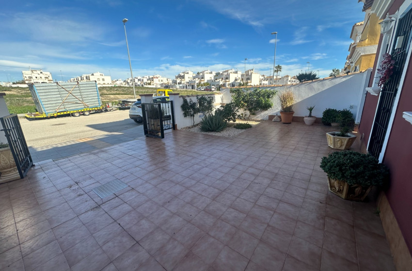 Herverkoop - Town house / semi detached - Orihuela - Entre Naranjos Vistabella