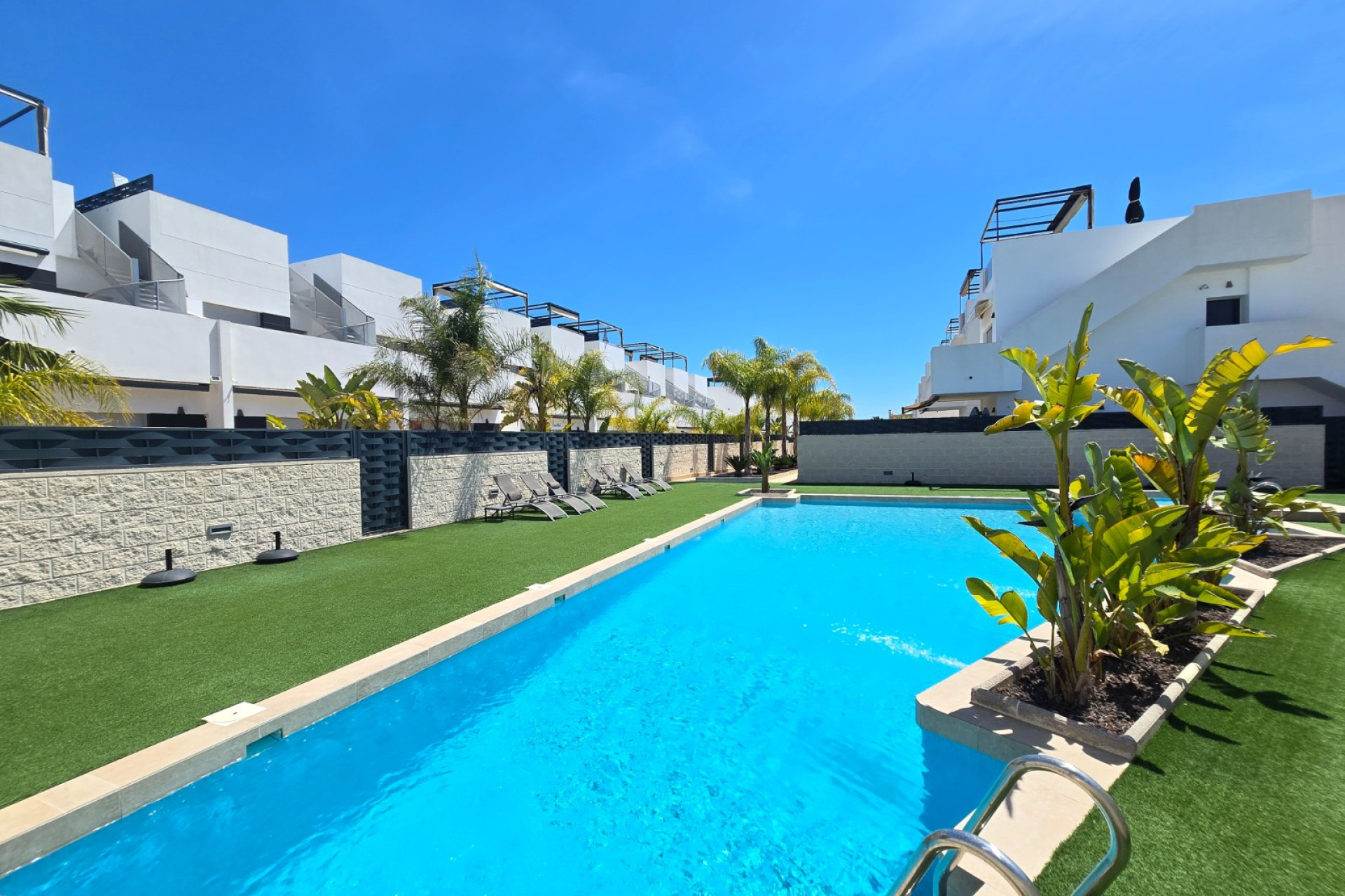 Herverkoop - Townhouse * - Ciudad Quesada * - Doña Pepa *