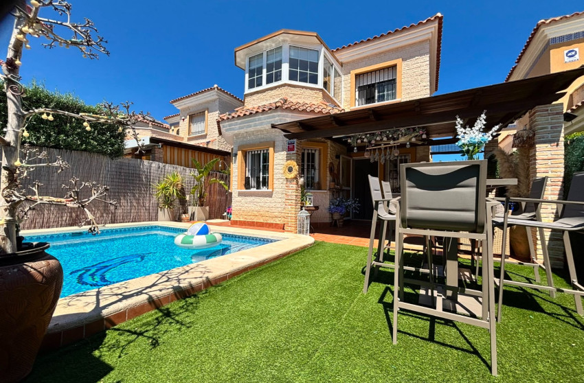 Herverkoop - Villa - El Raso - Guardamar del Segura