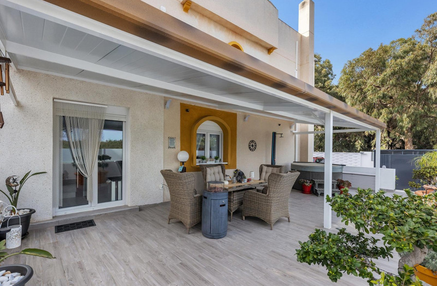 Herverkoop - Villa - Guardamar del Segura - Urbanizaciones