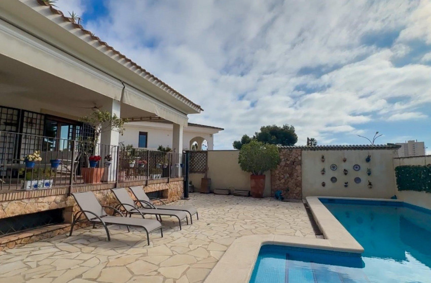 Herverkoop - Villa - Orihuela Costa - Campoamor