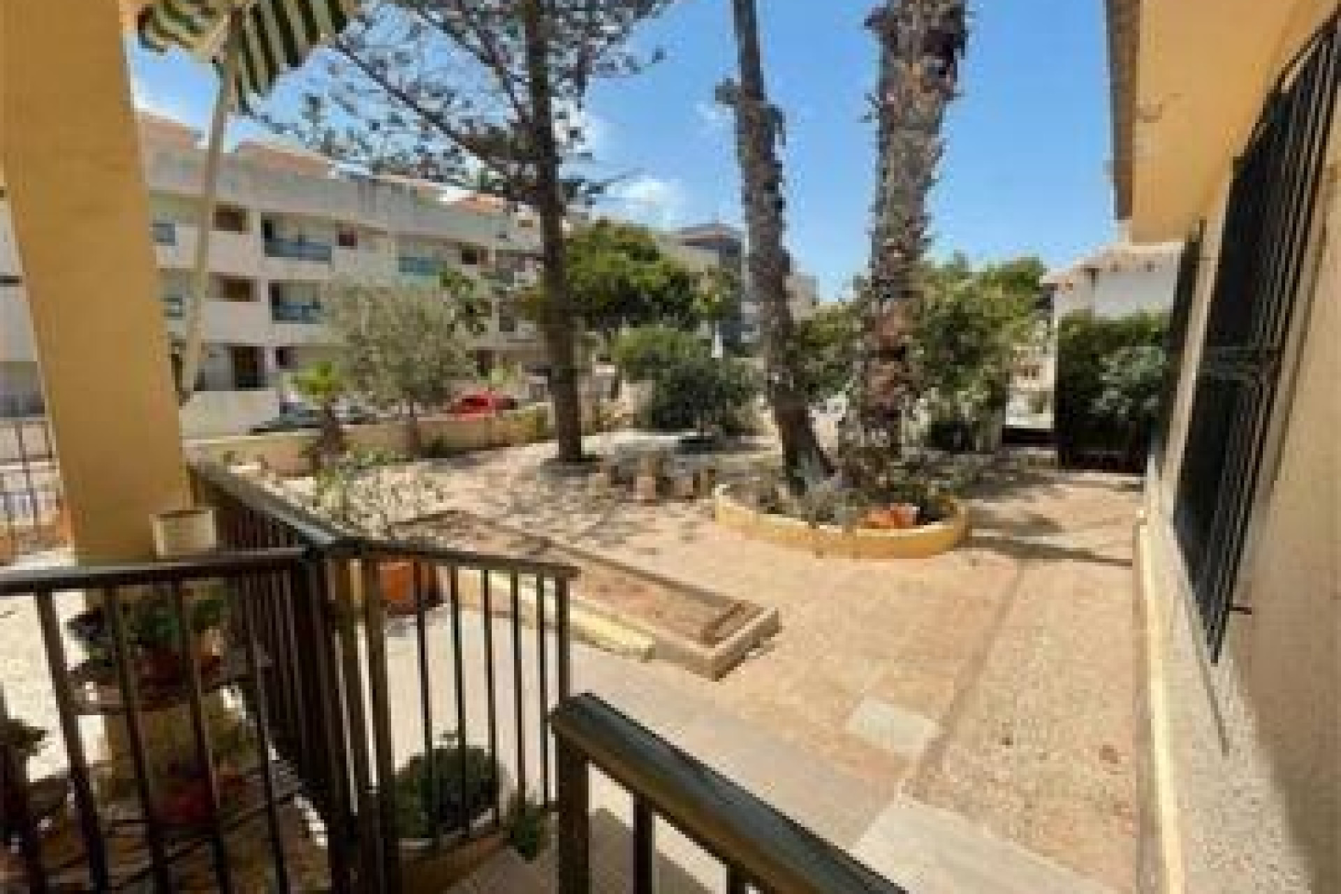 Herverkoop - Villa - Orihuela Costa - La Zenia