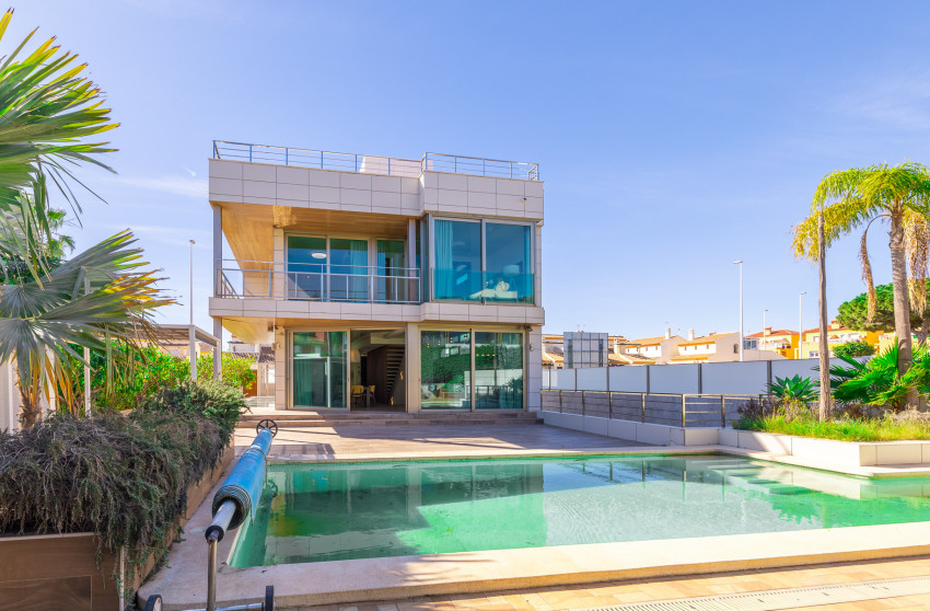 Herverkoop - Villa - Orihuela Costa - La Zenia