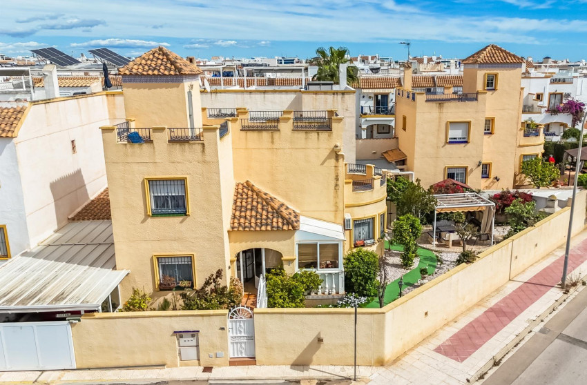 Herverkoop - Villa - Orihuela Costa - La Zenia