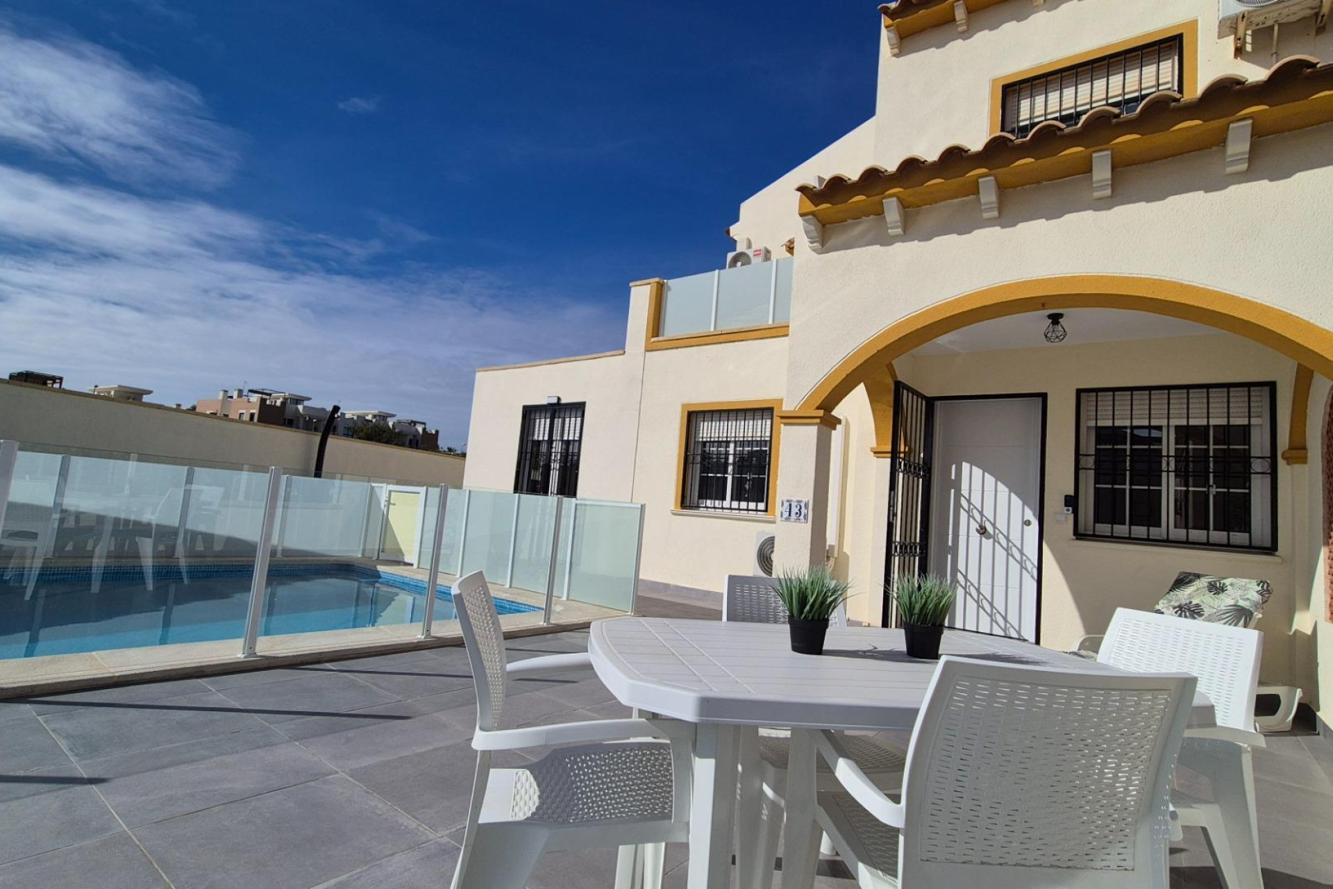 Herverkoop - Villa - Orihuela Costa - La Zenia