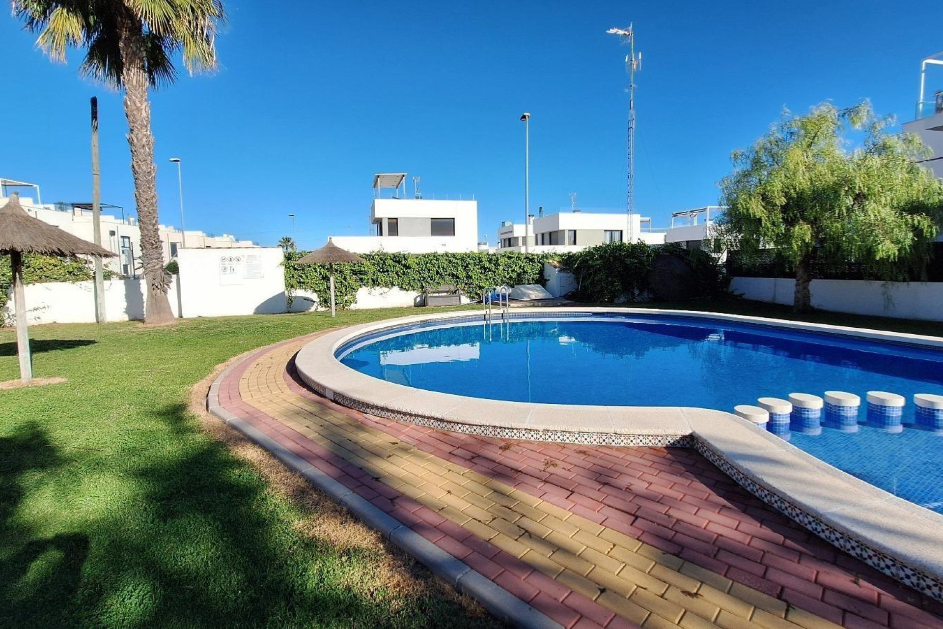 Herverkoop - Villa - Orihuela Costa - Lomas de Cabo Roig-Los Dolses