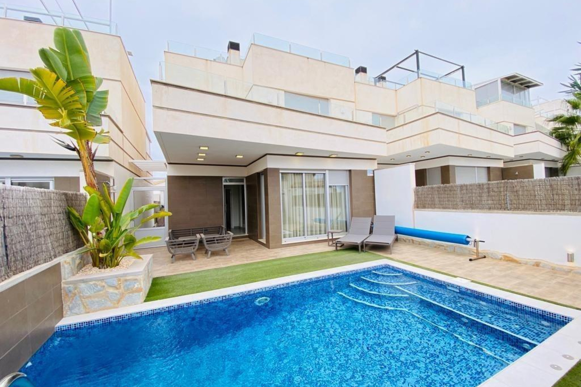 Herverkoop - Villa - Orihuela Costa - Montezenia