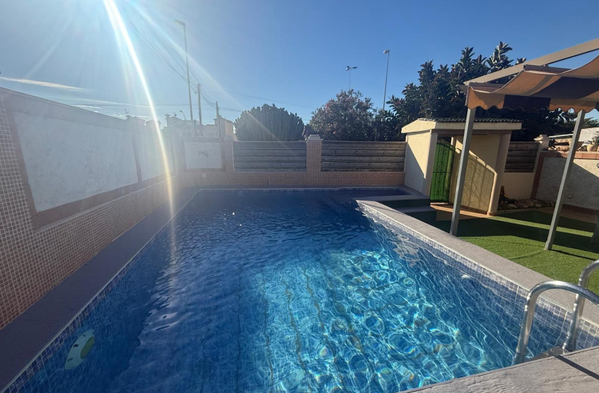 Herverkoop - Villa - Orihuela Costa - Playa Flamenca Norte