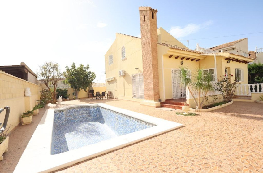 Herverkoop - Villa - Orihuela Costa - Playa Flamenca