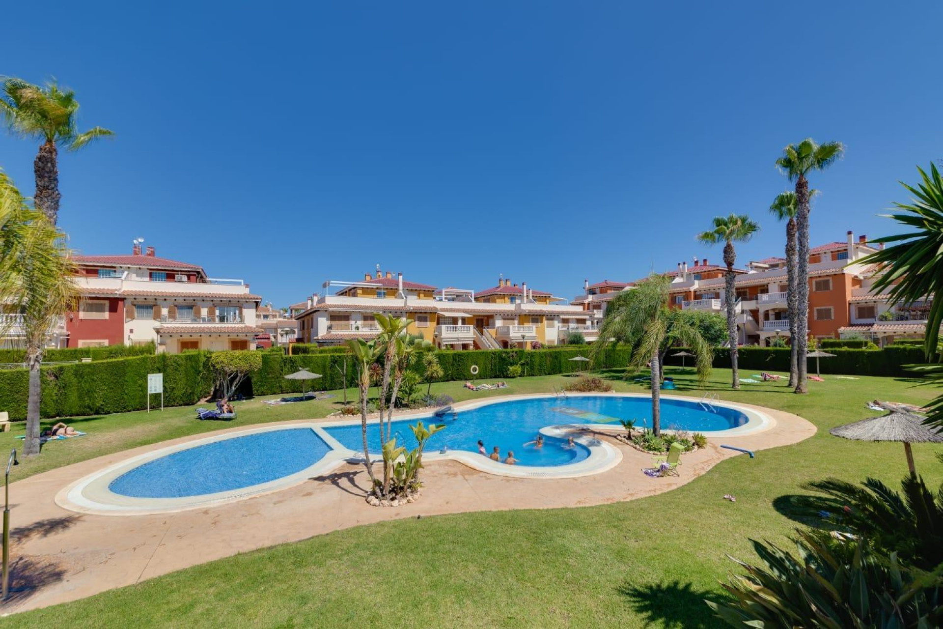 Herverkoop - Villa - Orihuela Costa - Punta Prima