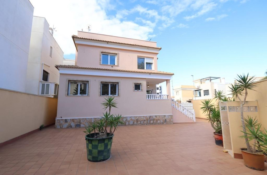Herverkoop - Villa - Orihuela Costa - Villamartín-Las Filipinas