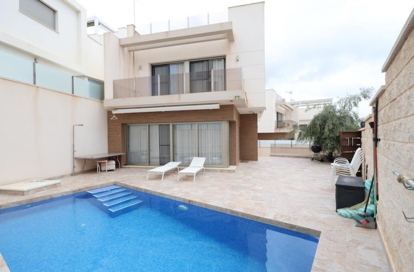 Herverkoop - Villa - Orihuela Costa - Villamartín-Las Filipinas