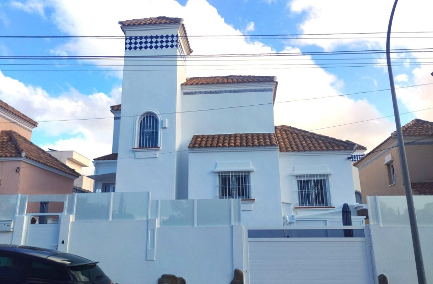 Herverkoop - Villa - San Miguel de Salinas - Las filipinas