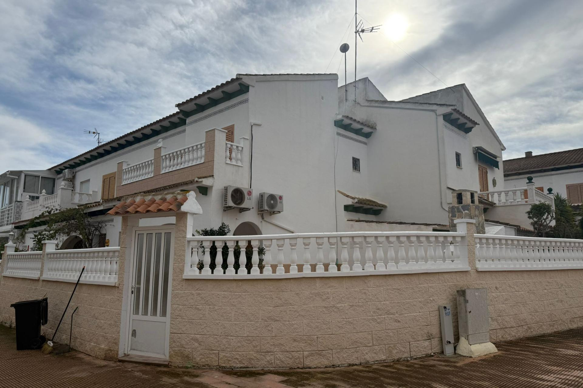 Herverkoop - Villa - Torrevieja - Acequion