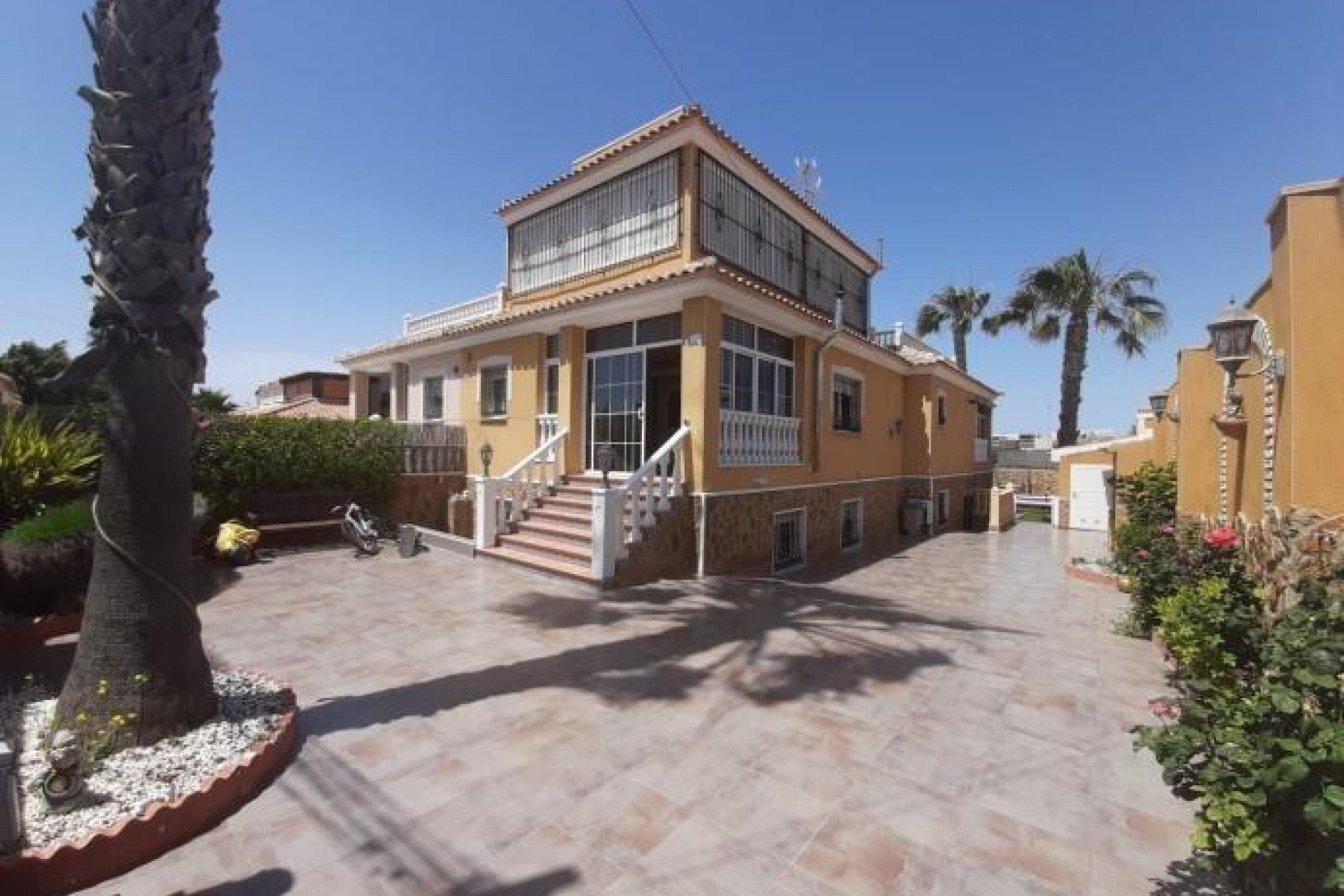 Herverkoop - Villa - Torrevieja - Aguas nuevas 1